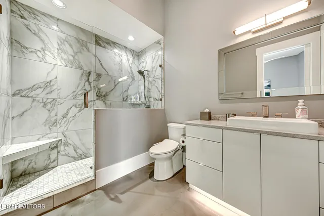 $11,497,000 | 201 Crown Jewel Lane, La Follette, TN 37766