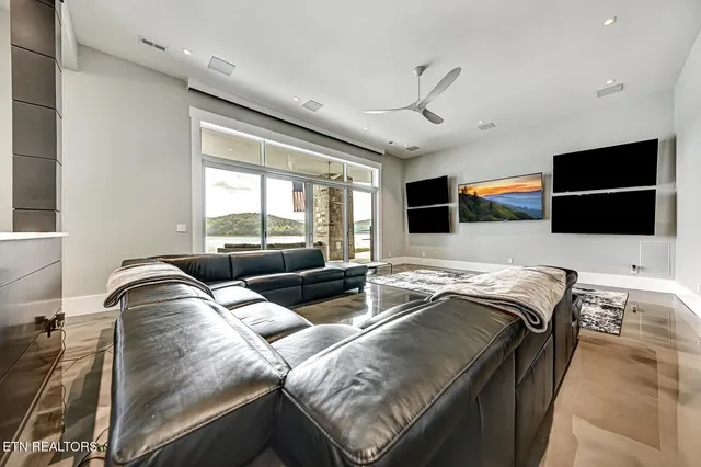 $11,497,000 | 201 Crown Jewel Lane, La Follette, TN 37766