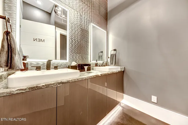 $11,497,000 | 201 Crown Jewel Lane, La Follette, TN 37766