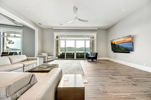 $11,497,000 | 201 Crown Jewel Lane, La Follette, TN 37766