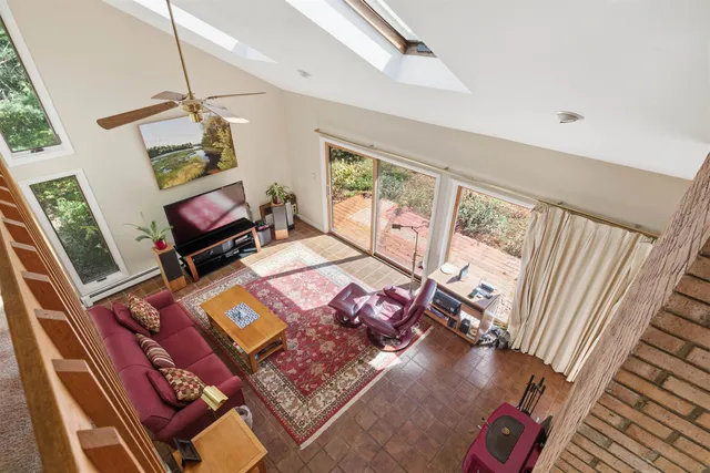 $800,000 | 733 North Road, Candia, NH 03034