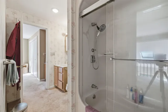 $800,000 | 733 North Road, Candia, NH 03034