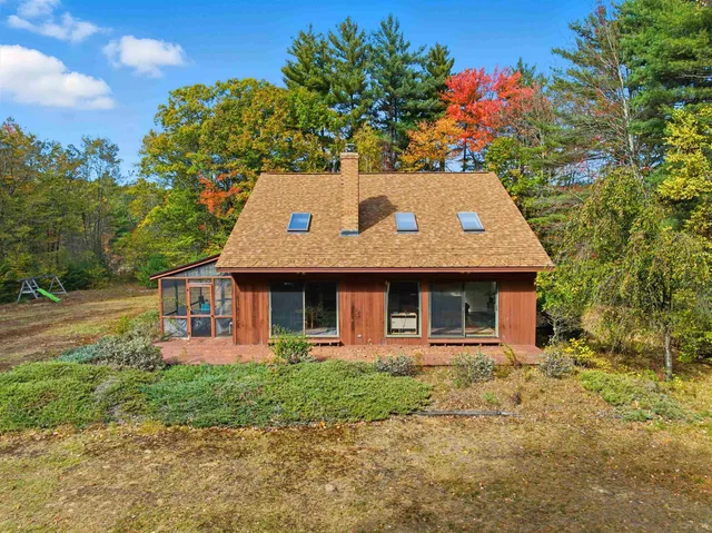 $800,000 | 733 North Road, Candia, NH 03034
