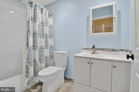 $400,000 | 6864 Brindle Heath Way, Unit 203, Alexandria, VA 22315