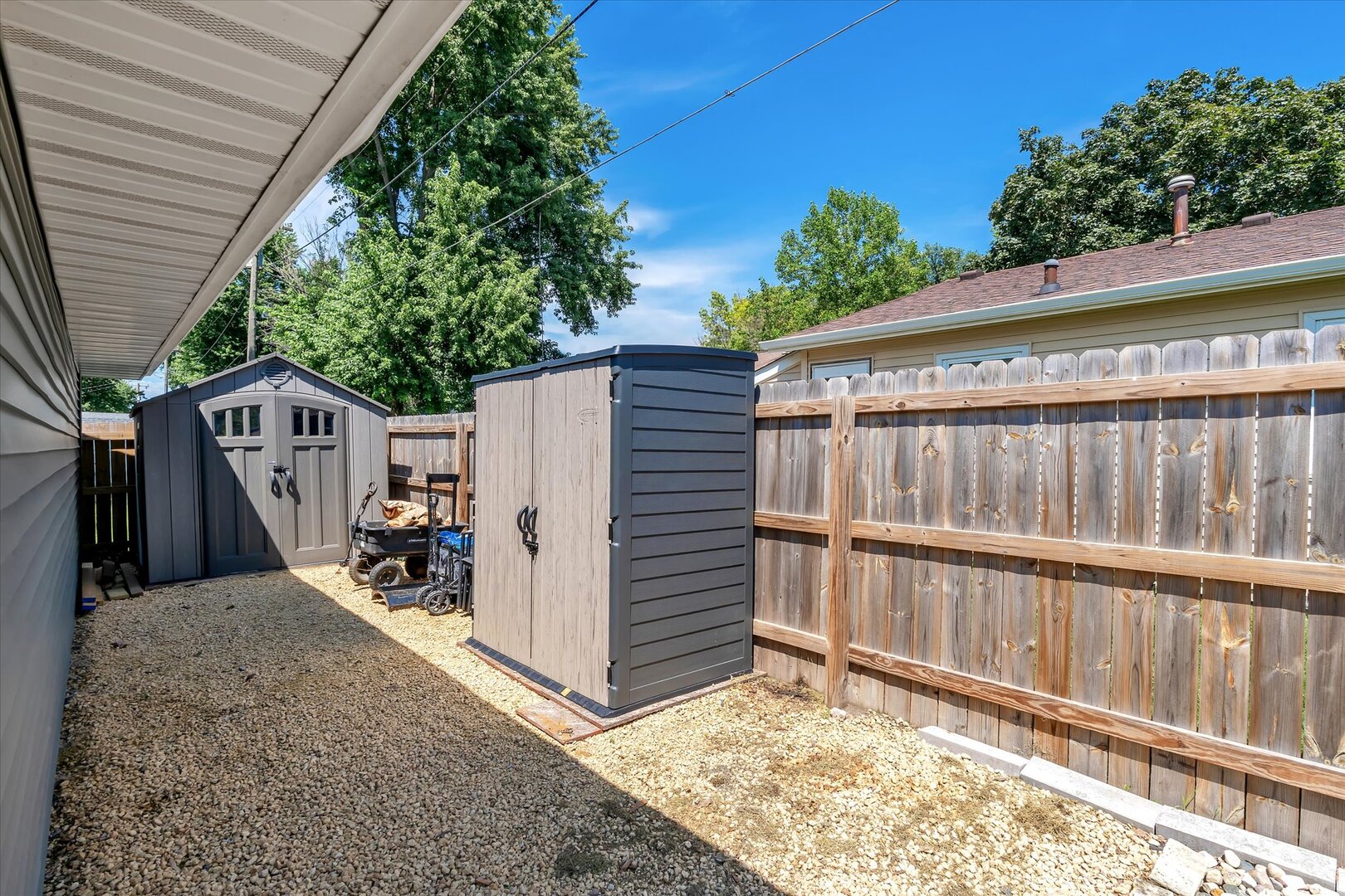 425 North 6th Street Eldridge, IA 52748 - Photo 8 of 42
