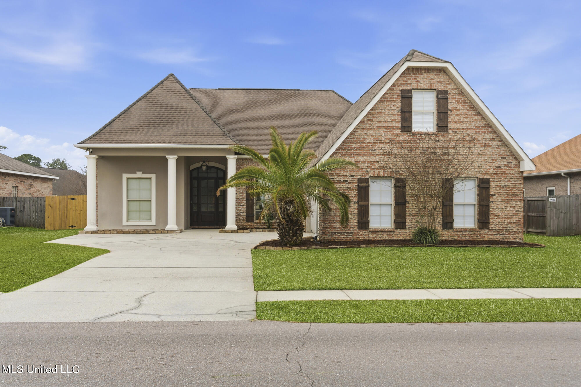 2305 Sunkist Country Club Road Biloxi, MS 39532 - Photo 6 of 36 2_ghubphoto_006