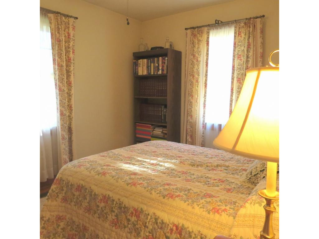 1612 Wendover Road Bristol, VA 24201 - Photo 21 of 26 another view Bedroom 3