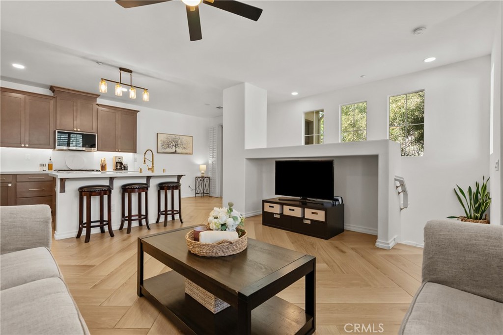 25222 Lurie Court Stevenson Ranch, CA 91381 - Photo 13 of 44