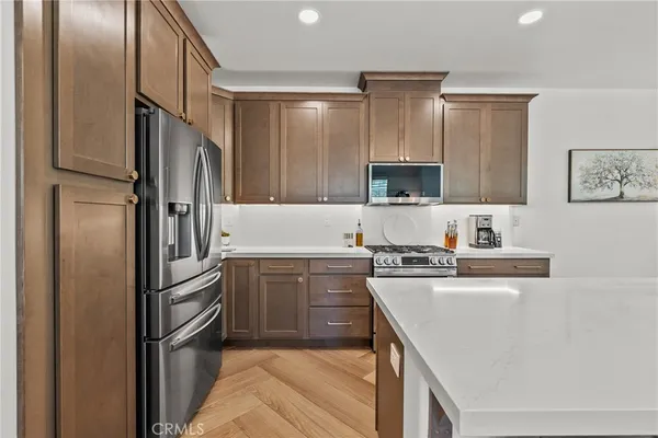 $575,000 | 25222 Lurie Court, Stevenson Ranch, CA 91381
