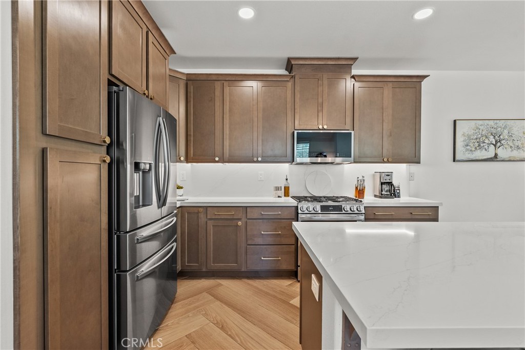 25222 Lurie Court Stevenson Ranch, CA 91381 - Photo 16 of 44