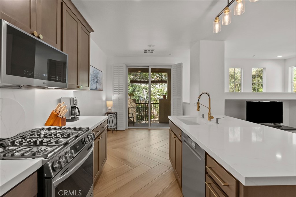 25222 Lurie Court Stevenson Ranch, CA 91381 - Photo 18 of 44