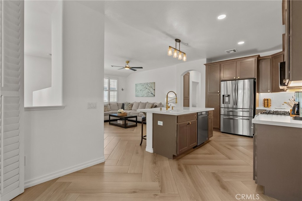 25222 Lurie Court Stevenson Ranch, CA 91381 - Photo 20 of 44