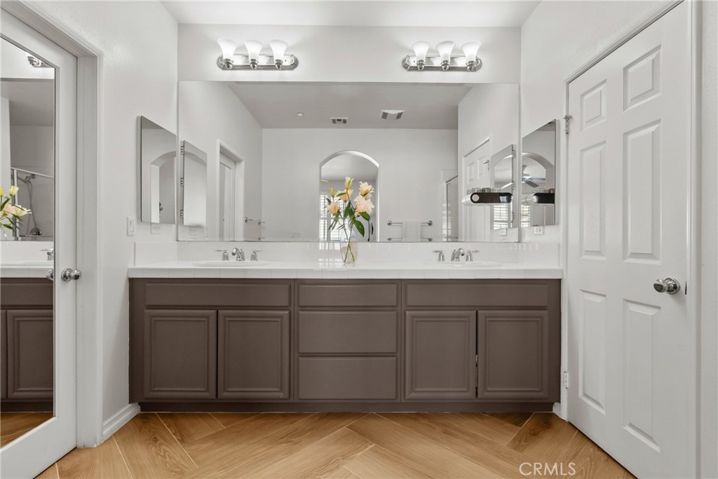25222 Lurie Court Stevenson Ranch, CA 91381 - Photo 32 of 44