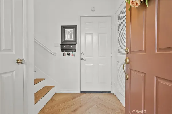 $575,000 | 25222 Lurie Court, Stevenson Ranch, CA 91381