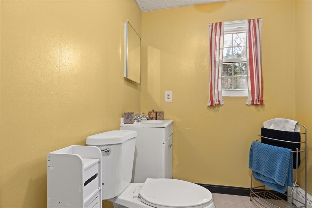 73 Deerfield Road Mashpee, MA 02649 - Photo 18 of 33