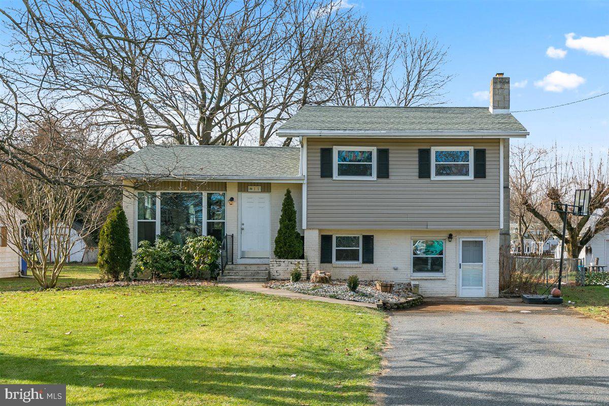 11 Silver Spring Road Mechanicsburg, PA 17050 - Photo 1 of 44 Gallery Image 1