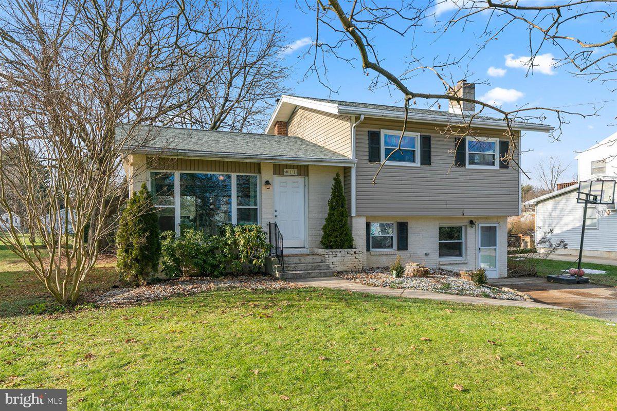 11 Silver Spring Road Mechanicsburg, PA 17050 - Photo 2 of 44 Gallery Image 2