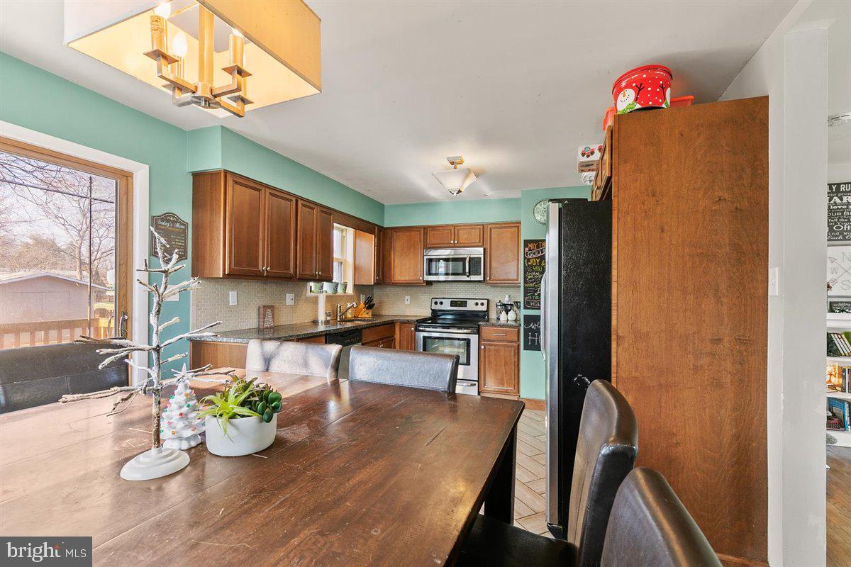 11 Silver Spring Road Mechanicsburg, PA 17050 - Photo 15 of 44 Gallery Image 15