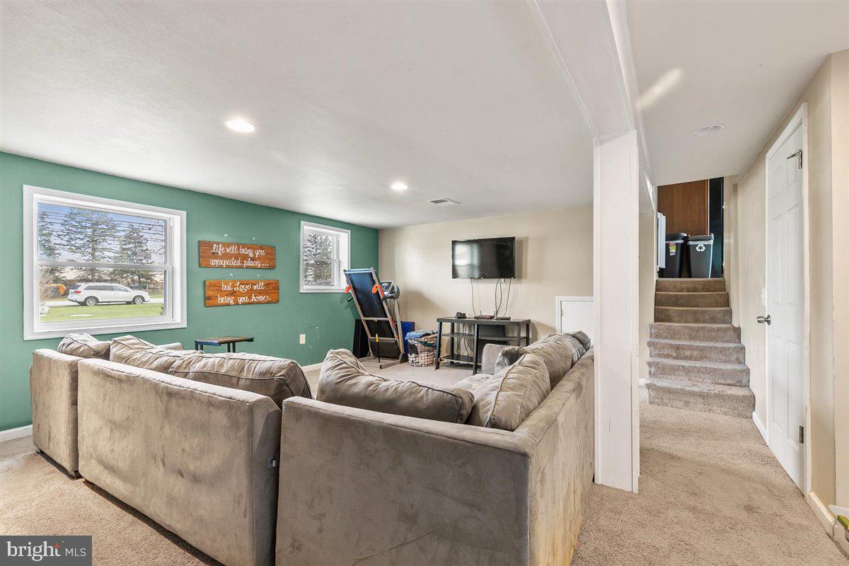 11 Silver Spring Road Mechanicsburg, PA 17050 - Photo 21 of 44 Gallery Image 21