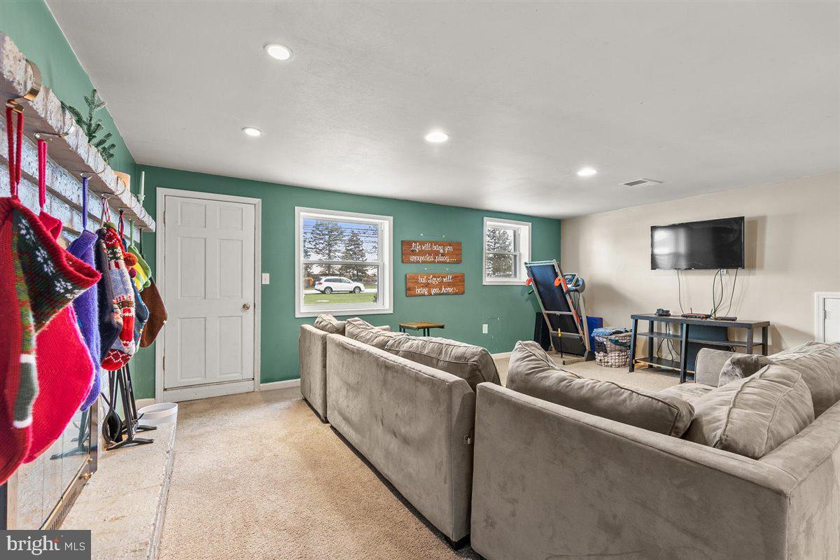 11 Silver Spring Road Mechanicsburg, PA 17050 - Photo 22 of 44 Gallery Image 22