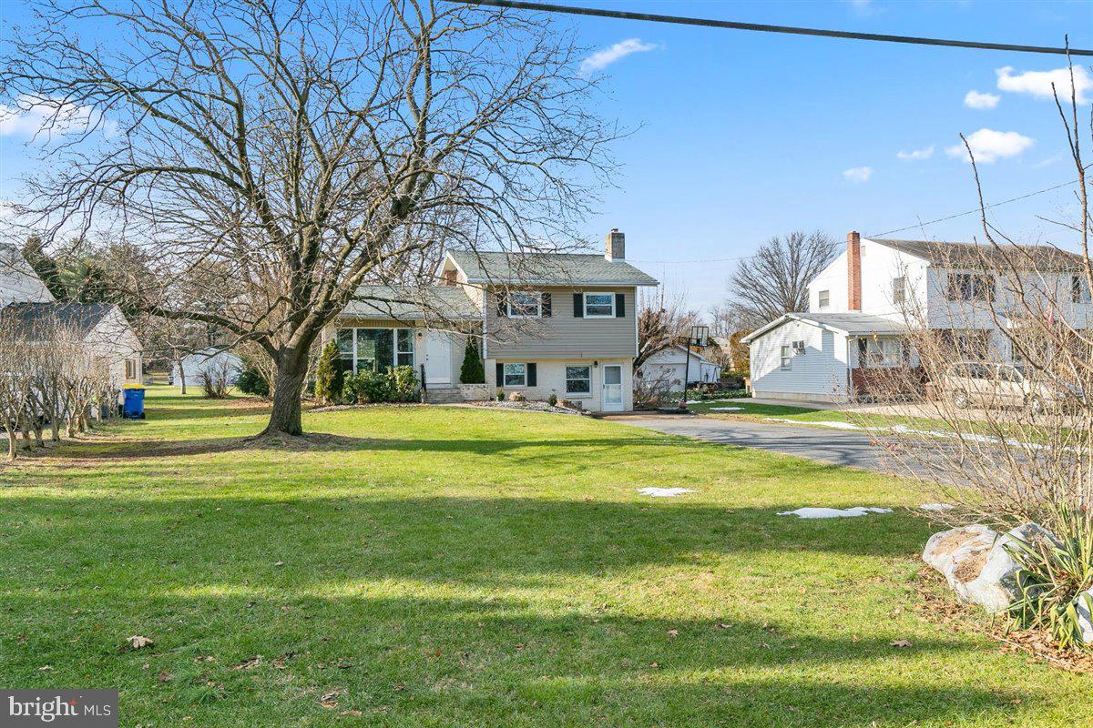 11 Silver Spring Road Mechanicsburg, PA 17050 - Photo 5 of 44 Gallery Image 5