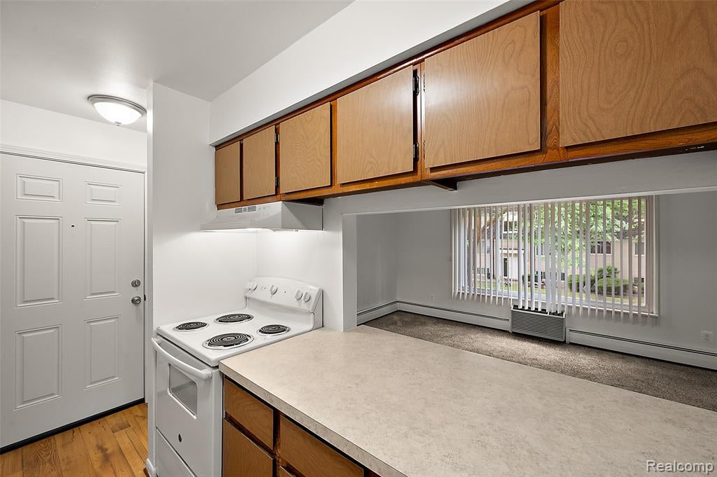 384 West Drahner Road, Unit B8 Oxford, MI 48371 - Photo 13 of 32 Gallery Image 13