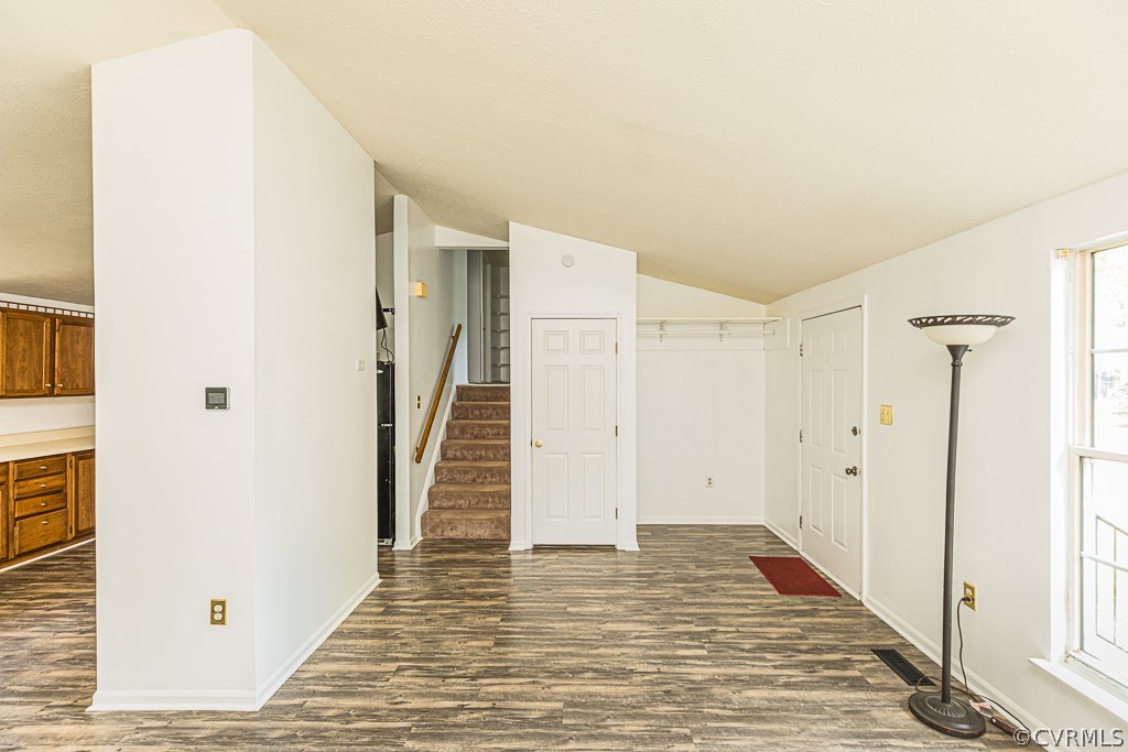 9816 Brenspark Road Chesterfield, VA 23832 - Photo 3 of 25 new laminate flooring on the main floor