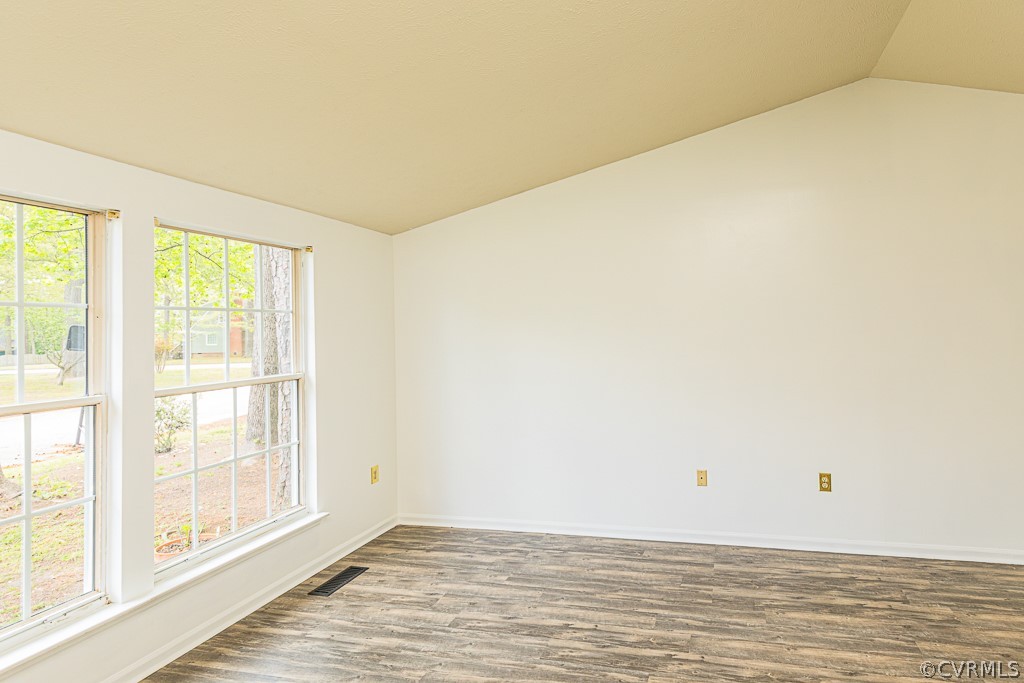 9816 Brenspark Road Chesterfield, VA 23832 - Photo 4 of 25 new laminate flooring on the main floor