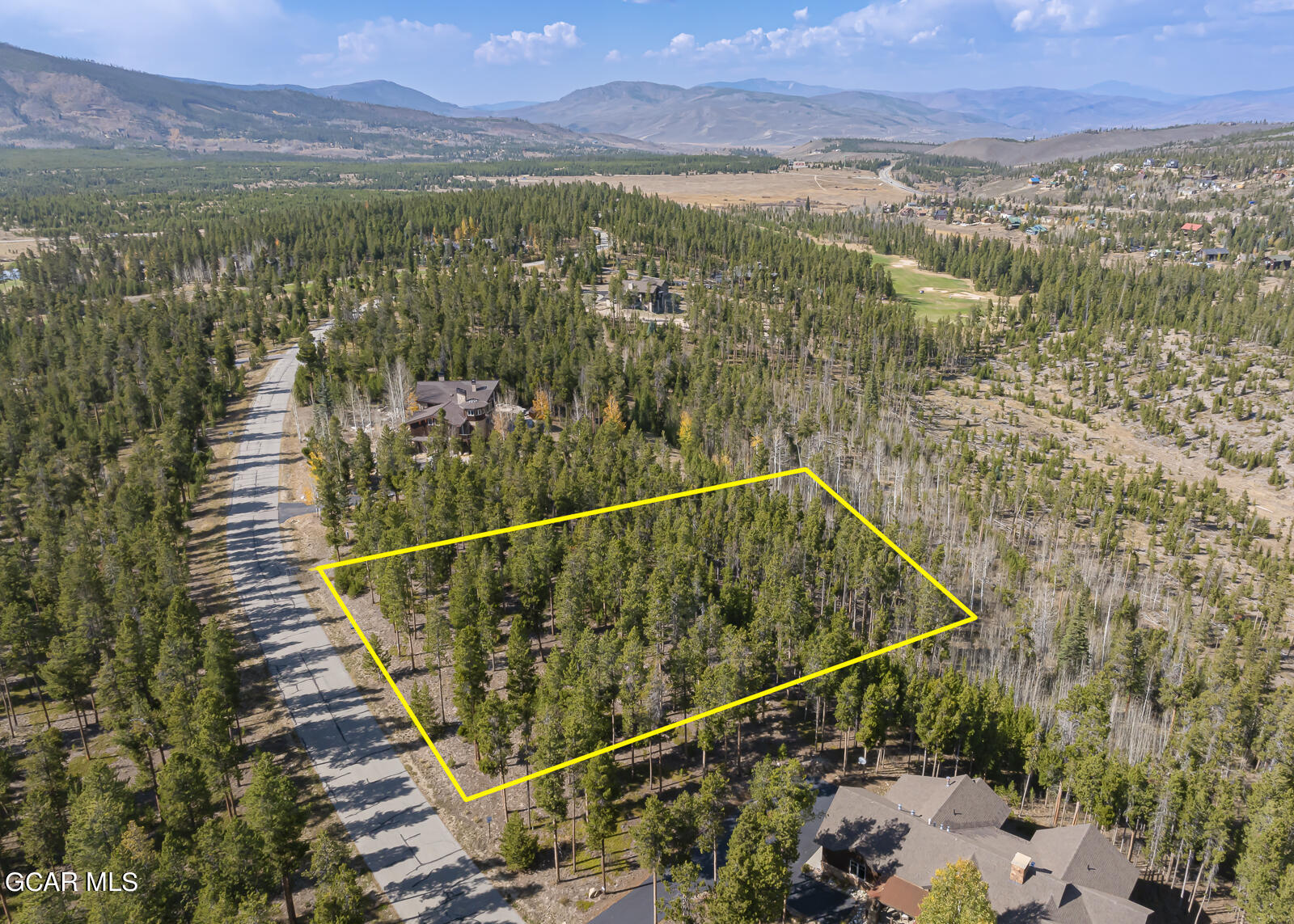 10.4.24 3004 Golf Course Cir-7