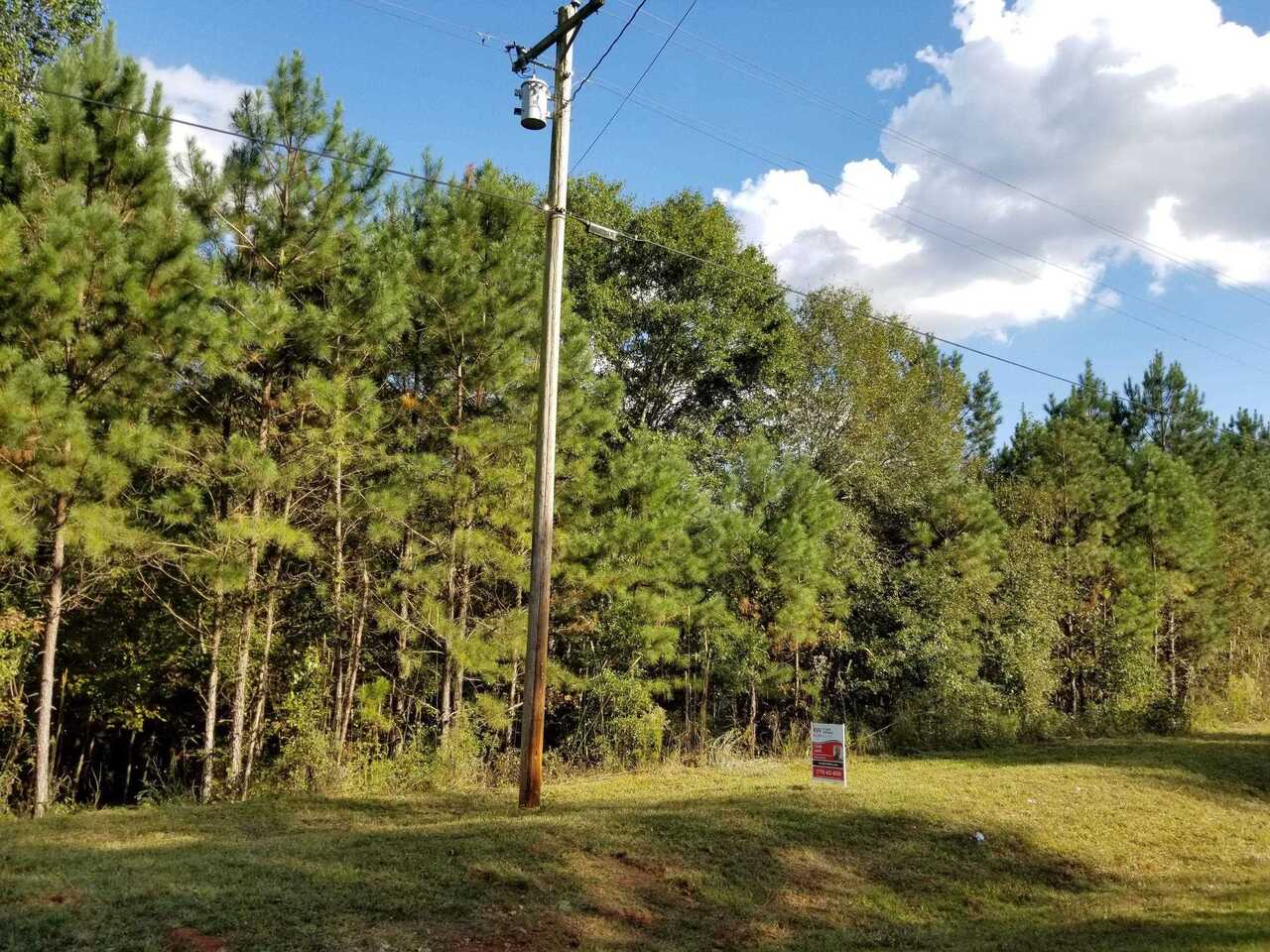 1370 Star Point Road Carrollton, GA 30116 - Photo 1 of 1 a view of outdoor space with garden