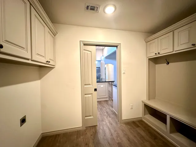 $1,925 | 7907 Avenue O, Lubbock, TX 79423