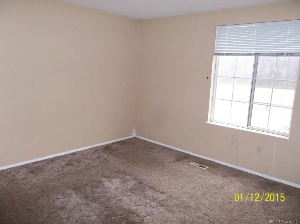 4726 Cheviot Road Charlotte, NC 28269 - Photo 7 of 13