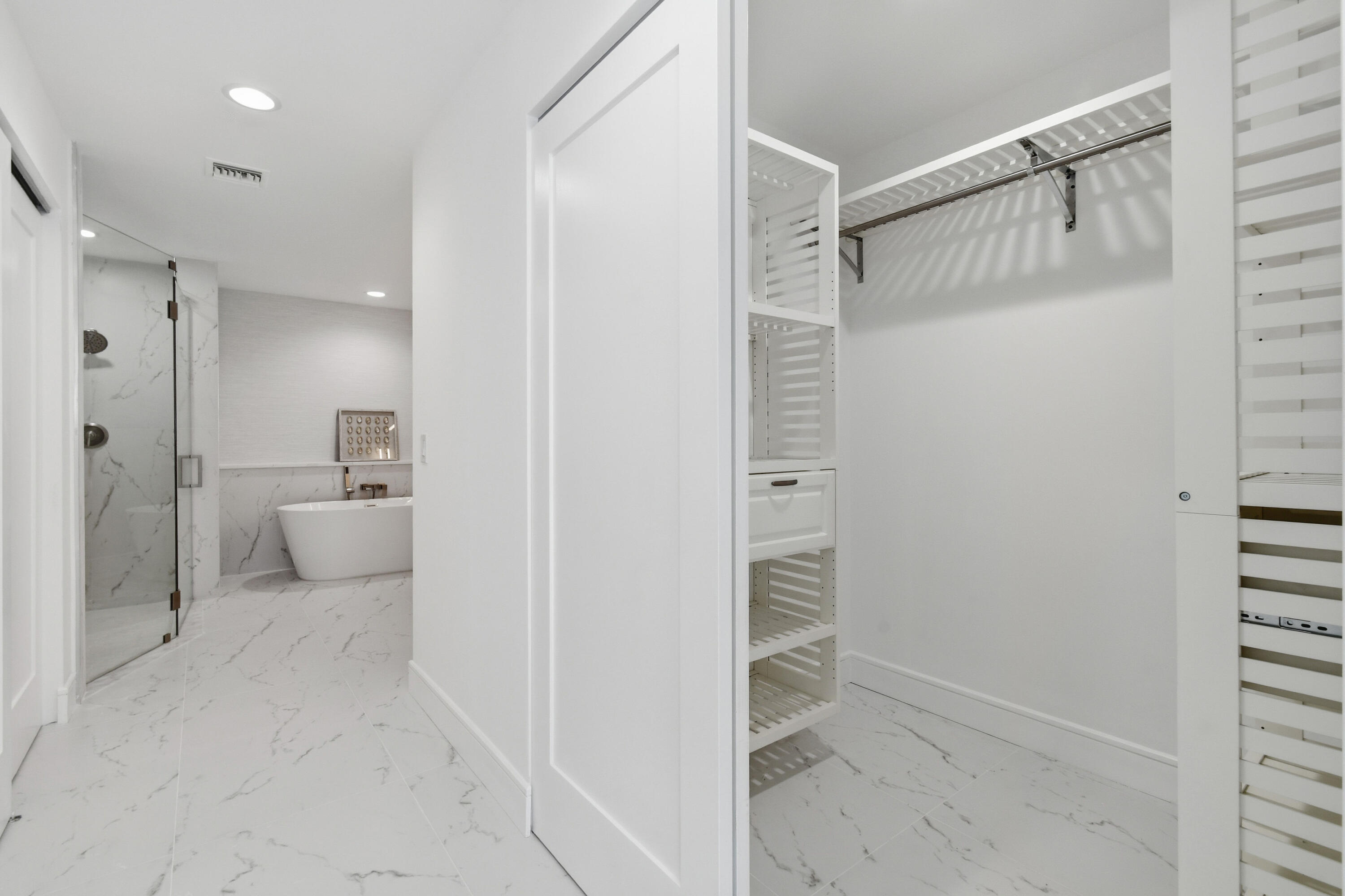 198 Ridge Road Jupiter, FL 33477 - Photo 20 of 43 Primary Ensuite