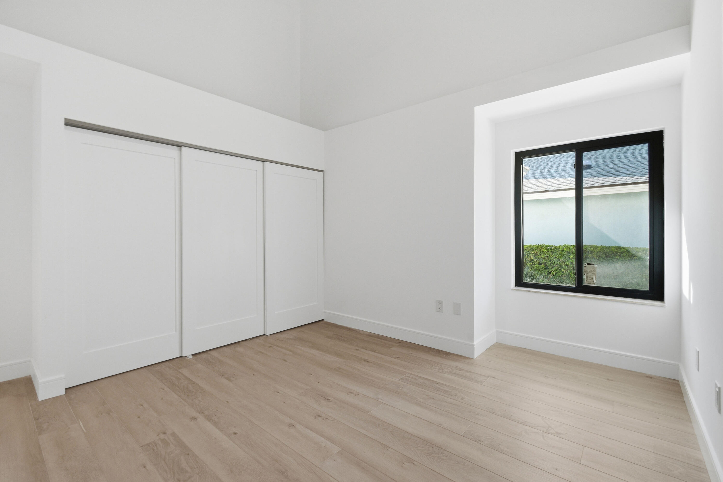 198 Ridge Road Jupiter, FL 33477 - Photo 33 of 43 Bedroom 3