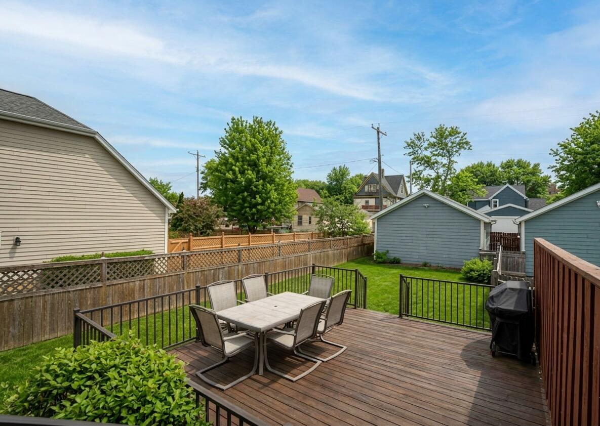 1847 Vel R. Phillips Avenue, Unit B Milwaukee, WI 53212 - Photo 3 of 34 New Backyard Deck