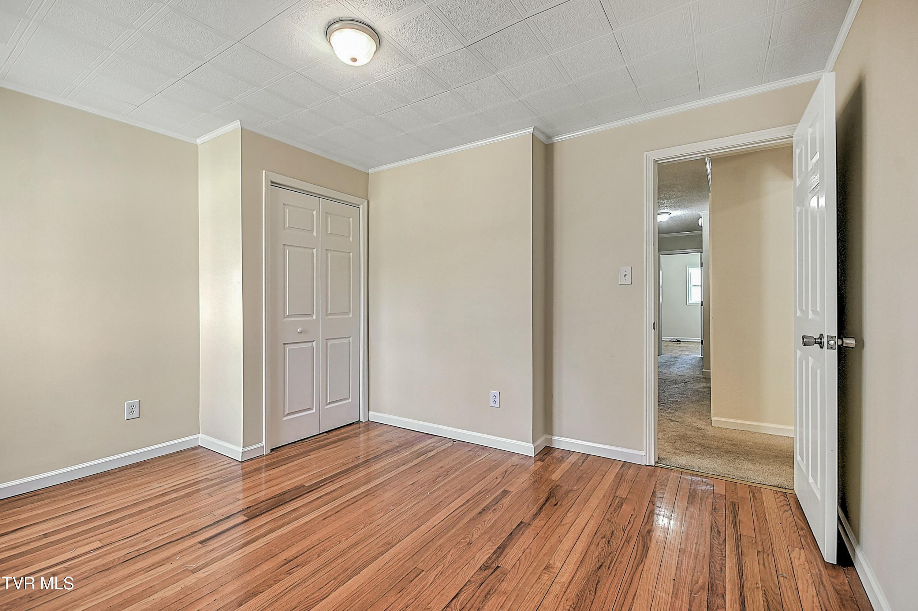208 Earlway Road Bristol, TN 37620 - Photo 17 of 60 tempImagedEZsmn