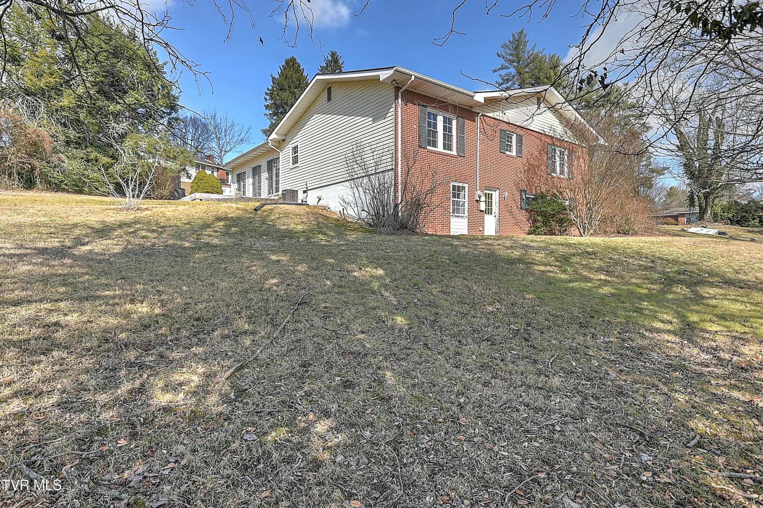 208 Earlway Road Bristol, TN 37620 - Photo 53 of 60 tempImageBDjXHj