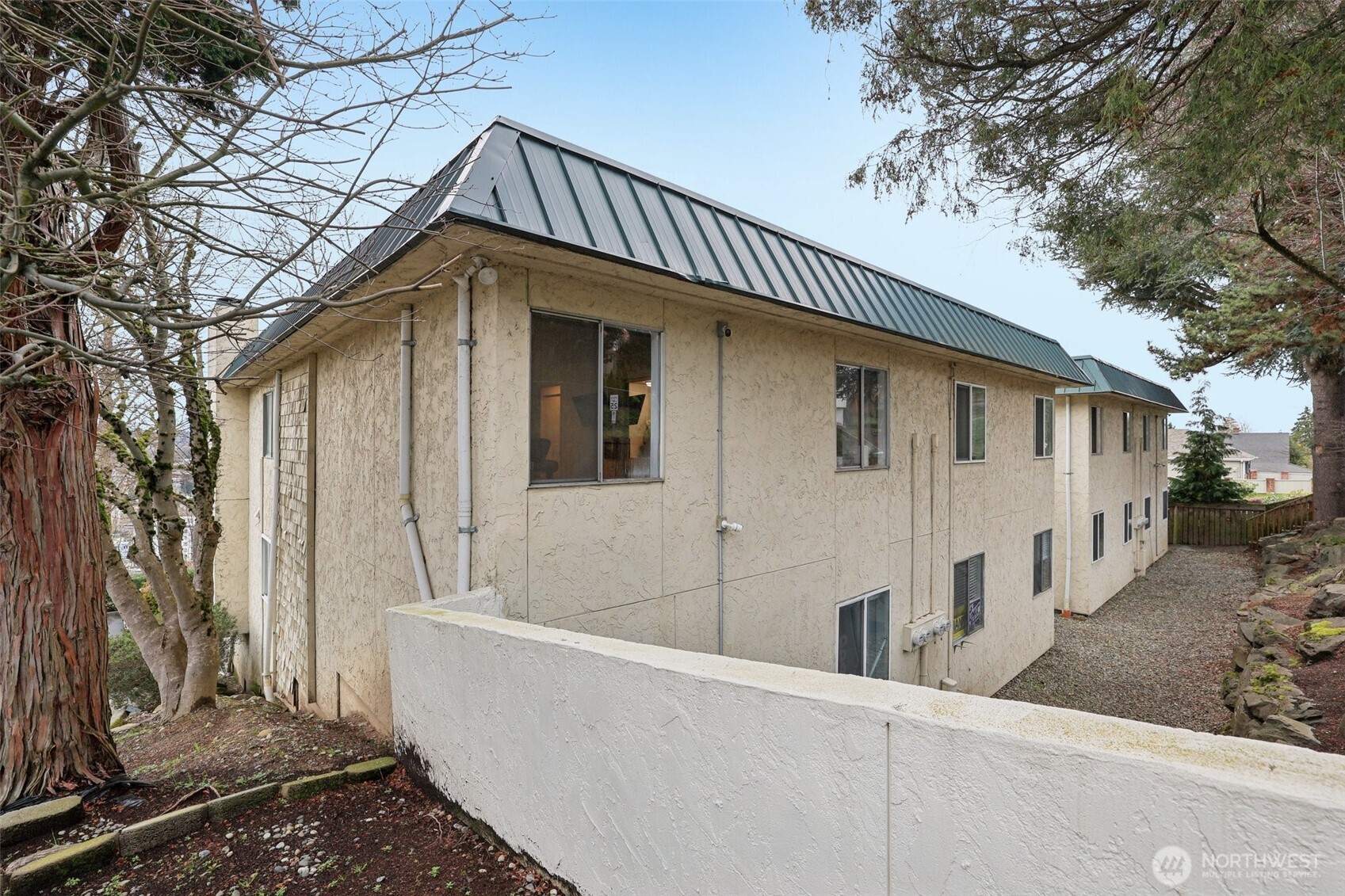 629 Cedar Avenue South, Unit A202 Renton, WA 98057 - Photo 26 of 29