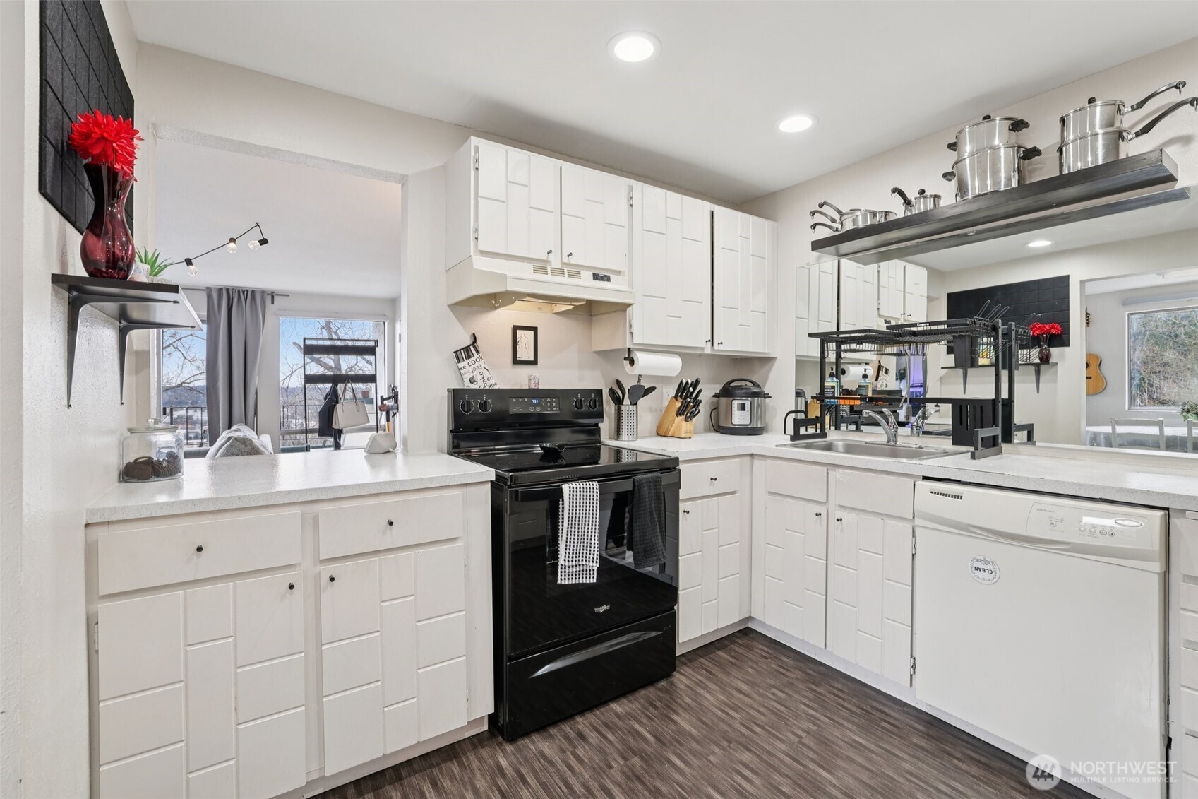 629 Cedar Avenue South, Unit A202 Renton, WA 98057 - Photo 9 of 29