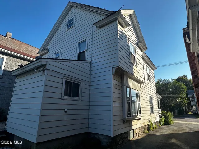 $250,000 | 160 Bay Street, Glens Falls, NY 12801