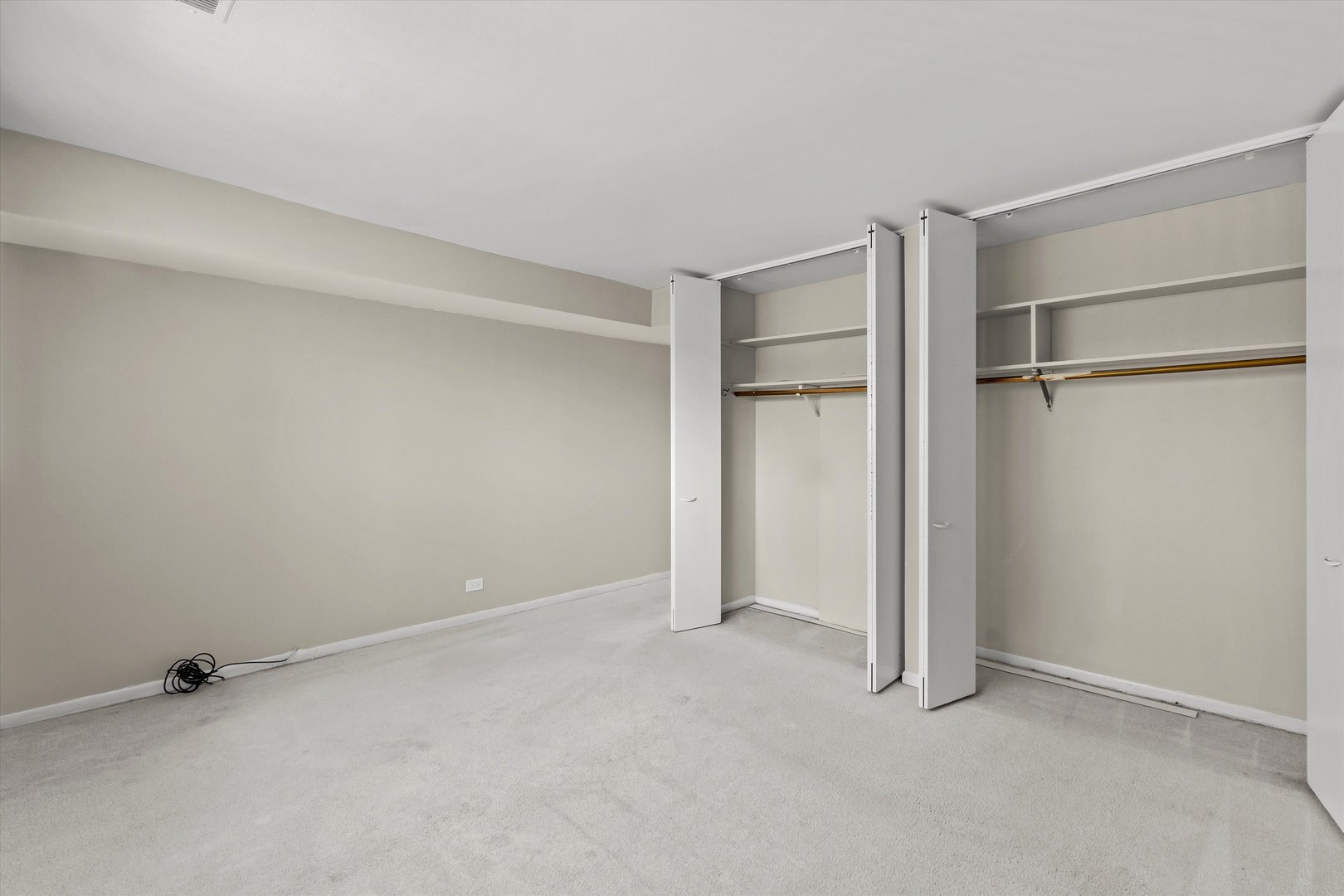 10124 Peach Parkway, Unit 208 Skokie, IL 60076 - Photo 19 of 38 a view of an empty room