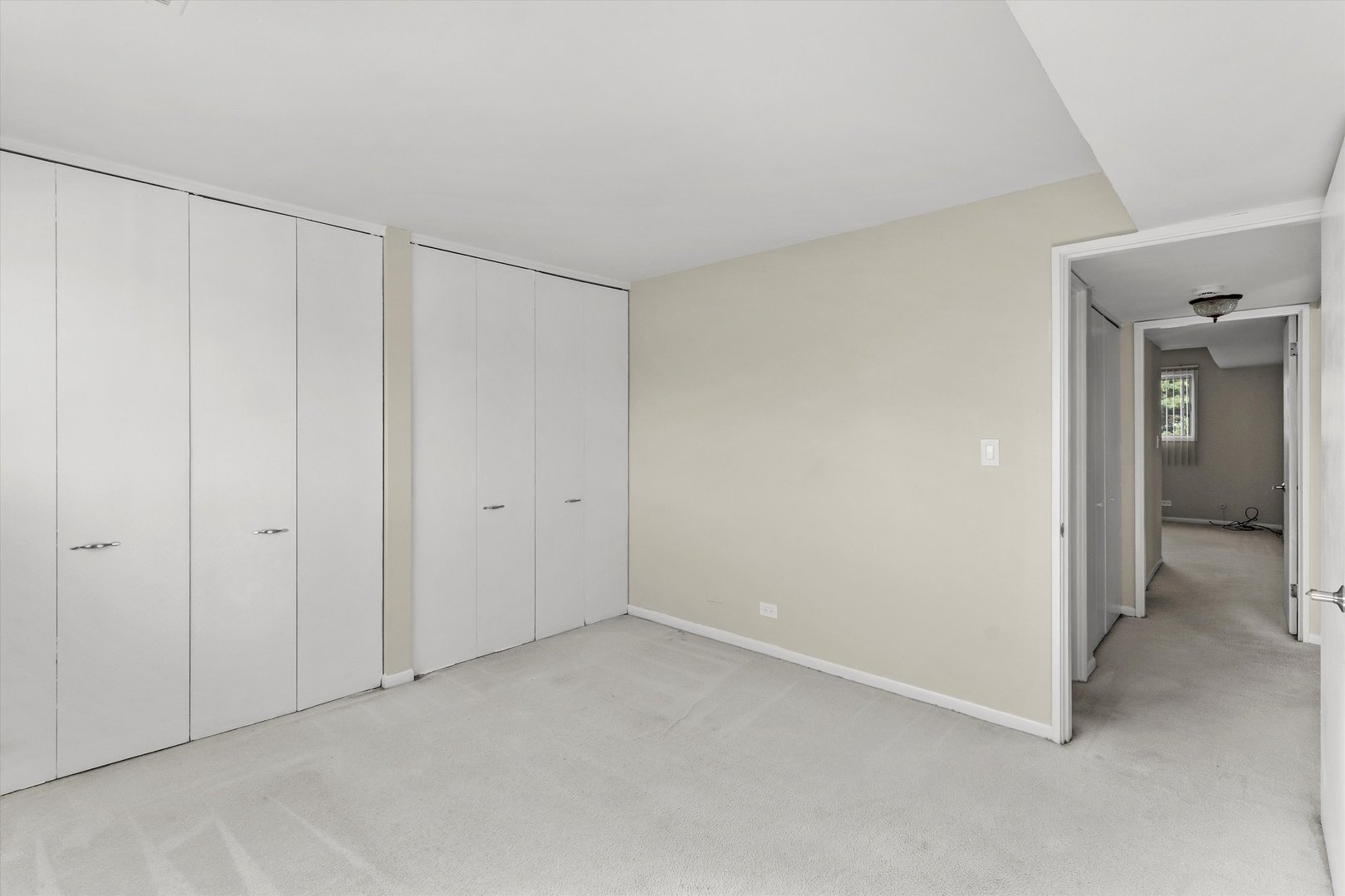 10124 Peach Parkway, Unit 208 Skokie, IL 60076 - Photo 25 of 38 a view of an empty room