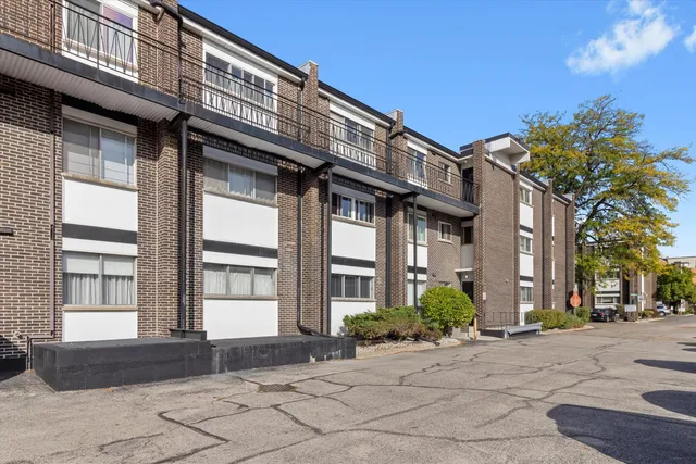 $217,000 | 10124 Peach Parkway, Unit 208, Skokie, IL 60076