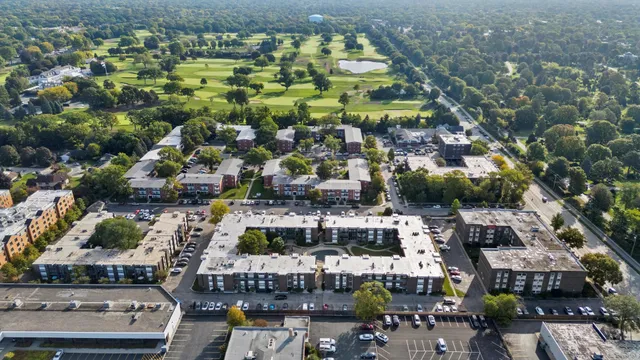 $217,000 | 10124 Peach Parkway, Unit 208, Skokie, IL 60076