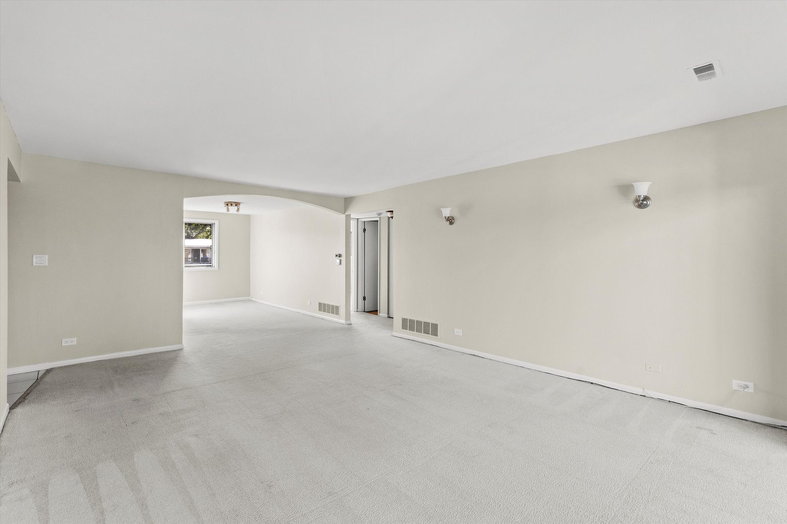 10124 Peach Parkway, Unit 208 Skokie, IL 60076 - Photo 9 of 38 a view of an empty room