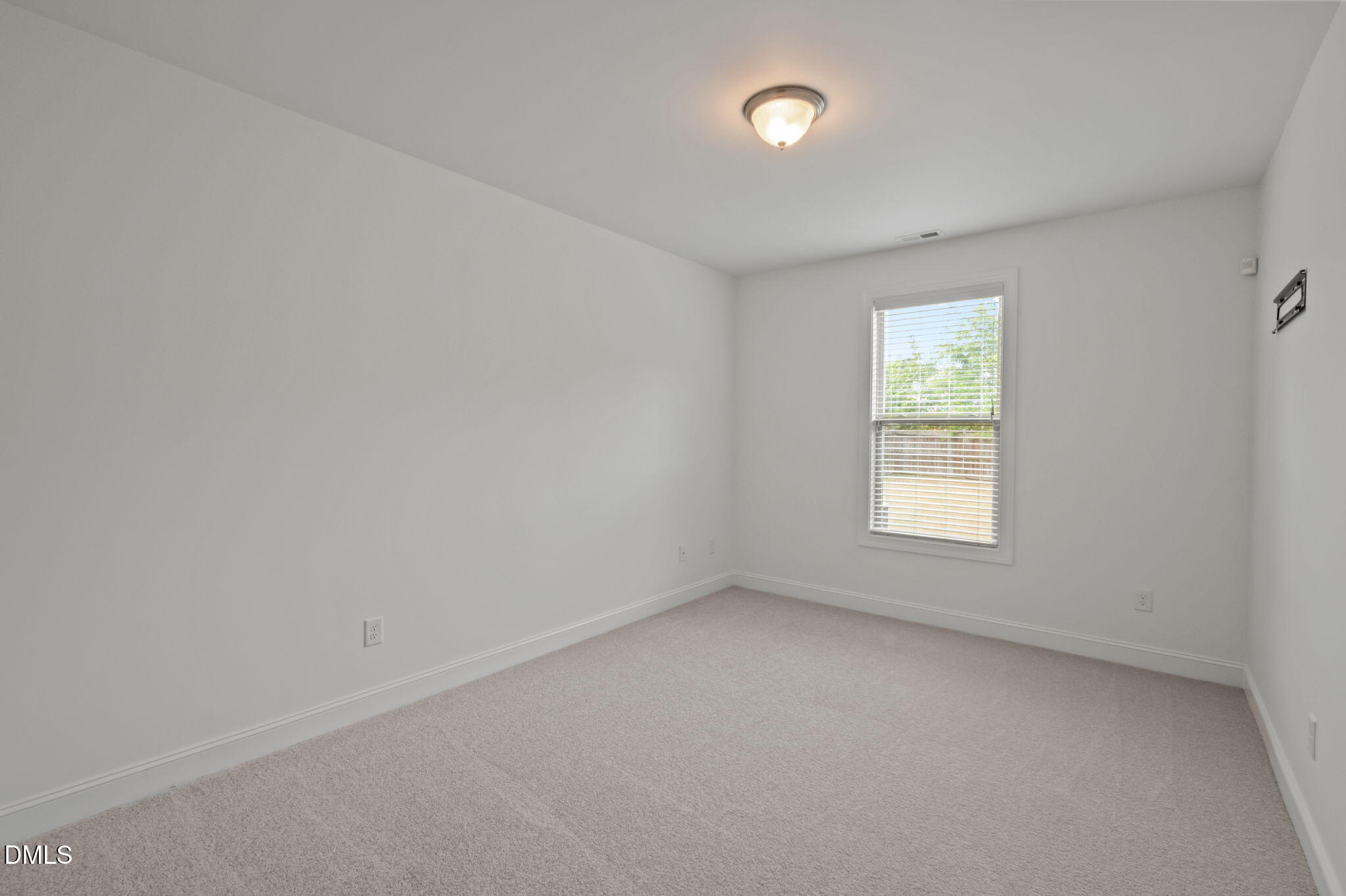 1251 Magic Hollow Road Durham, NC 27713 - Photo 15 of 42 39-web-or-mls-P1122118