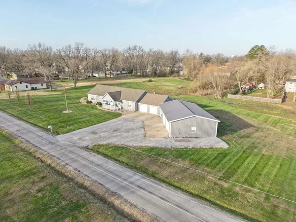 $345,000 | 513 North 10th Street, Benton, IL 62812