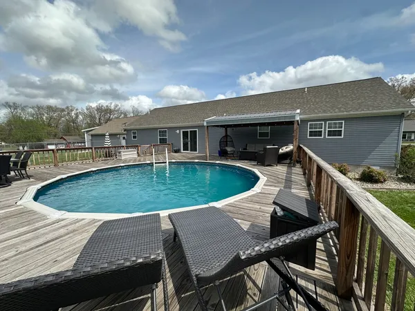 $345,000 | 513 North 10th Street, Benton, IL 62812