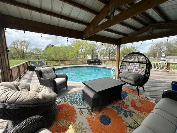 $345,000 | 513 North 10th Street, Benton, IL 62812