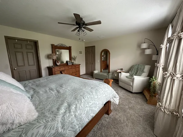 $345,000 | 513 North 10th Street, Benton, IL 62812